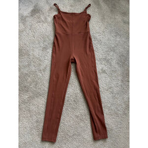 VGUC Wilfred Free Aritzia Divinity Jumpsuit in Cognac | Sz Small